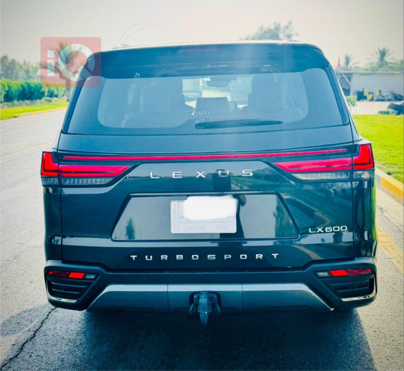 لێکزس LX